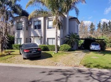 AMN-AMN-2981_2 · Casa en Venta en Santa Maria de Los Olivos