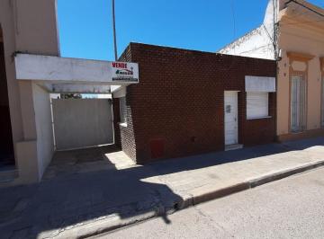 Casa · 66m² · 4 Ambientes · 1 Cochera · Casa en Victoria