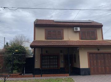 Casa de 4 ambientes, Lomas de Zamora · Hermosa Casa 4 Ambientes en Dos Plantas Apta Credito