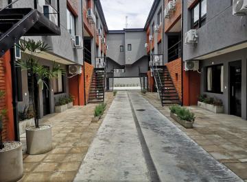 Departamento de 1 ambiente, Lanús · En Venta Excelente Moanomb. en Edif. Al Fte en Lanus