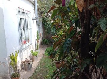 Casa · 60m² · 2 Ambientes · Casa en Venta Ubicado en Berazategui, G. B. a. Zona Sur, Argentina