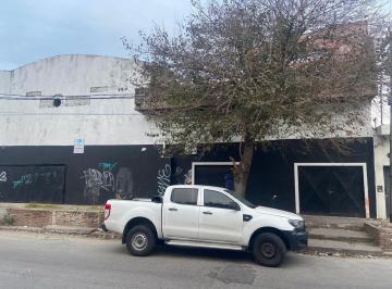 Depósito · 610m² · 4 Ambientes · 2 Cocheras · Depósito en Florencio Varela