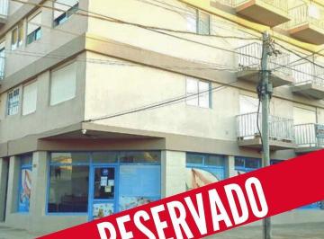 Local comercial · 60m² · Local Comercial en Esquina, Ideal Para Rubros Varios!