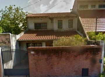 Casa de 4 ambientes, Almirante Brown · Chalet en Venta