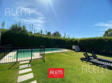 Casa · 104m² · 5 Ambientes · 3 Cocheras · Casa en Venta en Campos de Echeverría, Canning