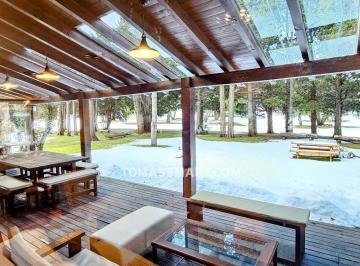 Casa · 280m² · 7 Ambientes · Casa - Arelauquen Golf & Country Club