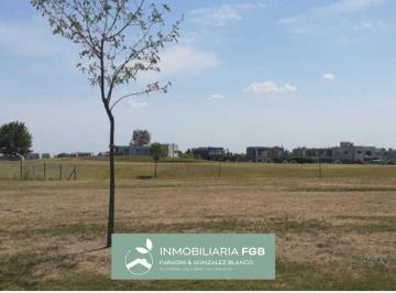 Terreno · 900m² · Terreno Lote en Venta en El Cantón Golf, El Cantón, Escobar