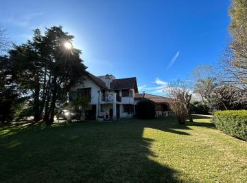 Casa de 7 ambientes, Cañuelas · Casa en Venta La Martona Fondo Libre con Pileta