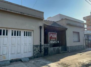 Casa · 103m² · 3 Ambientes · 1 Cochera · Casa en Moron