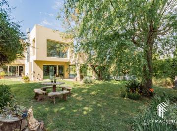 Casa · 277m² · 6 Ambientes · 2 Cocheras · Venta Casa El Aromo Escobar
