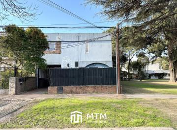 Departamento · 100m² · 6 Ambientes · 1 Cochera · Departamento en Venta Rosario, Alberdi.
