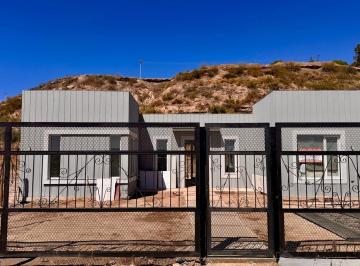 Casa · 70m² · 3 Ambientes · 1 Cochera · Venta Casa Bº Prima Terra - Centenario