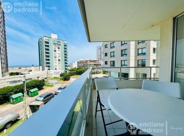 Departamento · 75m² · 3 Ambientes · 1 Cochera · Apartamento en Brava
