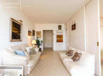 Departamento · 41m² · 2 Ambientes · Venta Apartamento 1 Dorm. en Primera Línea Playa Mansa Punta del Este