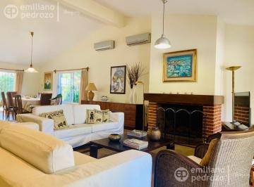 Casa · 204m² · 5 Ambientes · Venta Casa 4 Dorm. en Playa Mansa