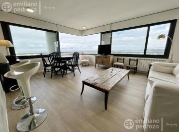 Departamento · 84m² · 4 Ambientes · 1 Cochera · Venta Apartamento Pent House 3 Dorm. Maldonado Vista Al Mar Sol