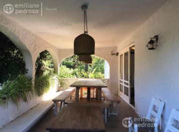 Casa · 110m² · 4 Ambientes · 1 Cochera · Casa Alquiler 3 Dorm. Más Dependencia Punta del Este