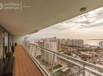 Departamento · 86m² · 3 Ambientes · 1 Cochera · Appartment - Playa Brava