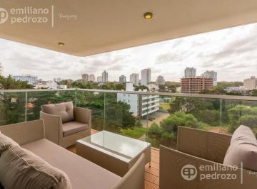 Departamento · 68m² · 3 Ambientes · 1 Cochera · Alquiler Temporal Apartamento 2 Dorm. Playa Brava Punta del Este