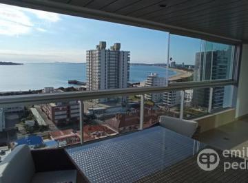 Departamento · 72m² · 3 Ambientes · 1 Cochera · Piso Alto en Mansa