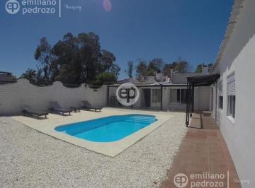 INM_3599_1.jpg · Pinares