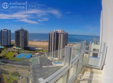 Departamento · 77m² · 2 Ambientes · 1 Cochera · Departamento - Playa Brava