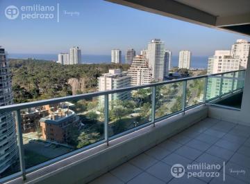 Departamento · 96m² · 4 Ambientes · 1 Cochera · Departamento - Roosevelt