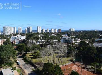 Departamento · 58m² · 3 Ambientes · 1 Cochera · Departamento - Playa Brava