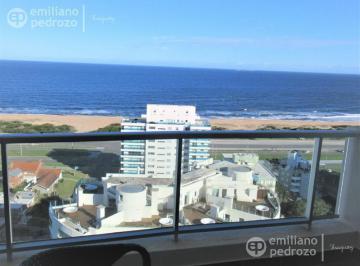 Departamento · 102m² · 4 Ambientes · 1 Cochera · Departamento - Playa Brava