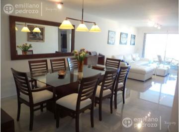 Departamento · 102m² · 4 Ambientes · 1 Cochera · Departamento - Playa Brava