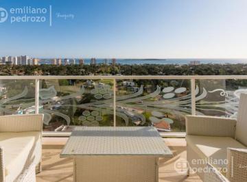 Departamento · 69m² · 3 Ambientes · 1 Cochera · Departamento - Roosevelt