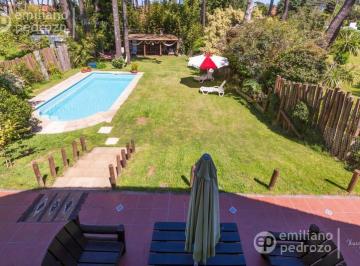 Casa · 741m² · 5 Ambientes · Venta Casa Pinares Punta del Este Proxima Al Mar