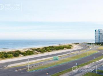 Departamento · 200m² · 5 Ambientes · 1 Cochera · Departamento - Playa Brava