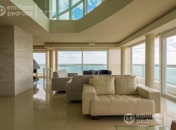 Departamento · 258m² · 4 Ambientes · 1 Cochera · Venta Apartamento Pent House 3 Dorm. Mas Dependencia Playa Mansa Punta del Este