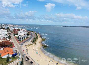 Departamento · 140m² · 5 Ambientes · 1 Cochera · Departamento - Playa Mansa