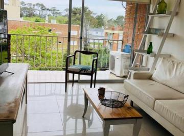 Departamento · 49m² · 3 Ambientes · 1 Cochera · Alquiler Apartamento 1 Dormitorio y Medio Punta del Este