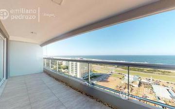 Departamento · 90m² · 3 Ambientes · 1 Cochera · Departamento - Playa Brava