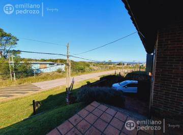 Casa · 127m² · 5 Ambientes · 1 Cochera · Casa - Manantiales