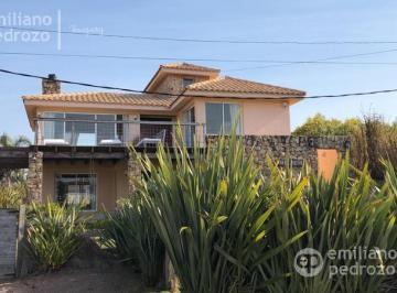 Casa · 209m² · 5 Ambientes · 1 Cochera · Venta Casa 4 Dorm. Manantiales El Chorro con Vista Al Mar Punta del Este