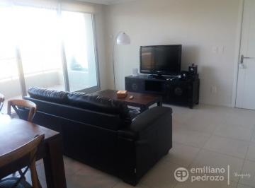 Departamento · 71m² · 3 Ambientes · 1 Cochera · Alquiler Apartamento 2 Dorm. Punta del Este