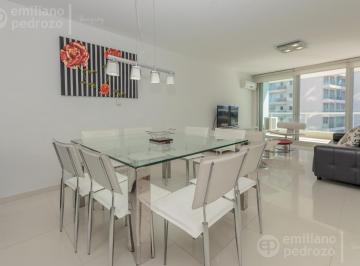 Departamento · 92m² · 4 Ambientes · 1 Cochera · Venta Apartamento 2 Dorm. Más Dependencia Punta del Este