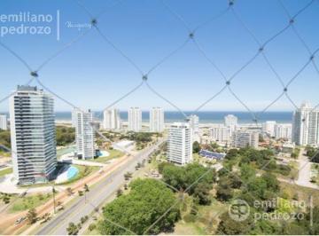 Departamento · 95m² · 4 Ambientes · 1 Cochera · Venta Apartamento 3 Dorm. Punta del Este