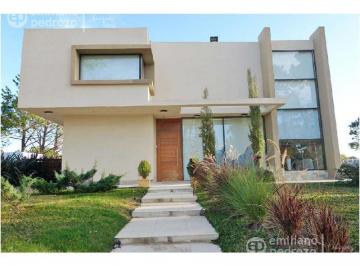 Casa · 130m² · 4 Ambientes · Casa - La Residence