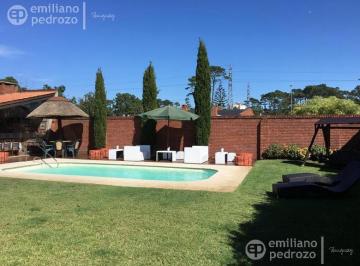 Casa · 222m² · 3 Dormitorios · 1 Cochera · Casa - Punta del Este
