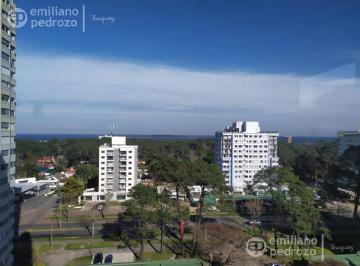 Departamento · 143m² · 4 Ambientes · 1 Cochera · Departamento - Roosevelt