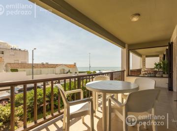 Departamento · 95m² · 4 Ambientes · Venta Apartamento 3 Dorm., Península, Punta del Este