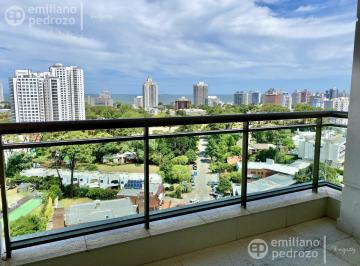 Departamento · 60m² · 3 Ambientes · Venta Apartamento 2 Dorm., Roosevelt, Punta del Este