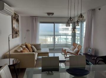 Departamento · 80m² · 4 Ambientes · 1 Cochera · Apartamento Venta 2 Dorm. Playa Brava Punta del Este