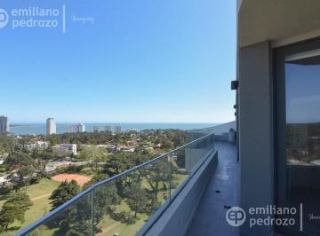 Departamento · 97m² · 3 Ambientes · 1 Cochera · Alquiler Apartamento 2 Dorm., Roosevelt, Punta del Este