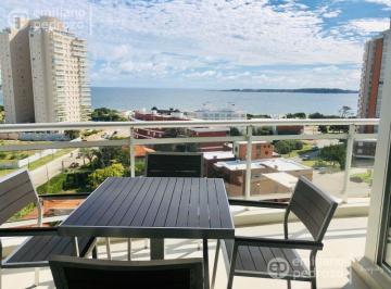 Departamento · 139m² · 3 Ambientes · 1 Cochera · Venta y Alquiler Apartamento 2 Dorm., Playa Mansa, Punta del Este